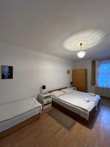 Corvin Panzio Bed & Breakfast Gyor Exterior photo